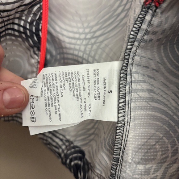 Saucony Black & White Circular Print Running Jacket w Coral Accents - Picture 10 of 15